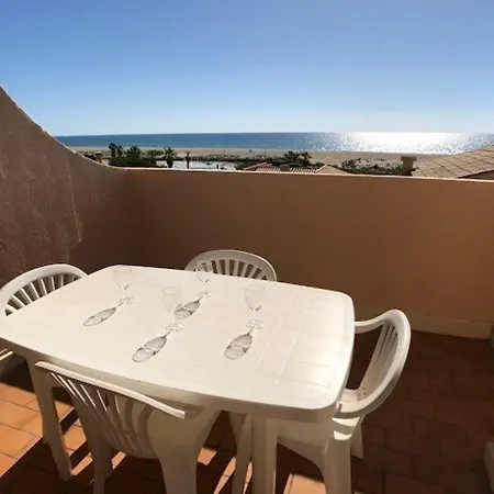 T2 En Bord De Mer, 4 Pers., Parking, Proche Commerces - Port - Fr-1-81-50 *