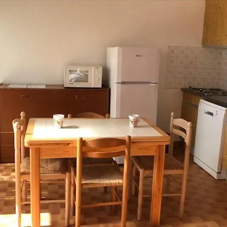 Villa T2 En Bord De Mer, 4 Pers., Parking, Proche Commerces - Port - Fr-1-81-50 *