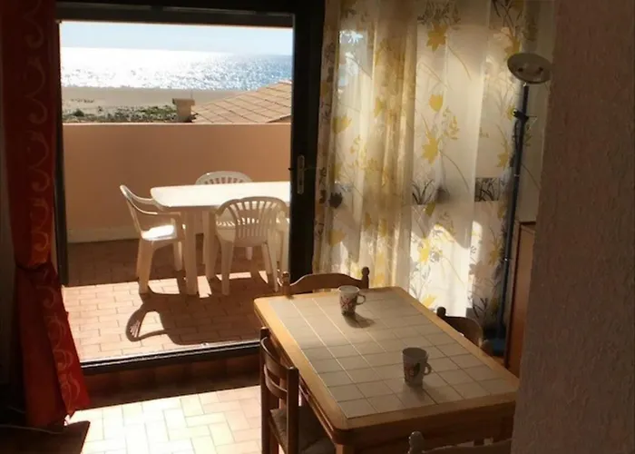 T2 En Bord De Mer, 4 Pers., Parking, Proche Commerces - Port - Fr-1-81-50