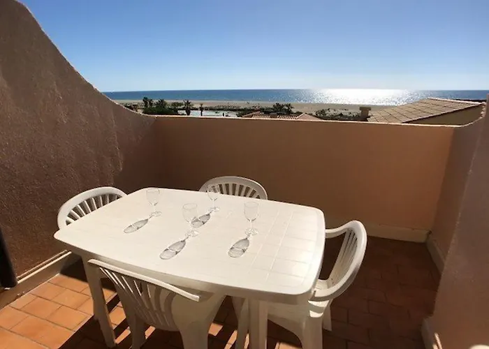 T2 En Bord De Mer, 4 Pers., Parking, Proche Commerces - Port - Fr-1-81-50 *